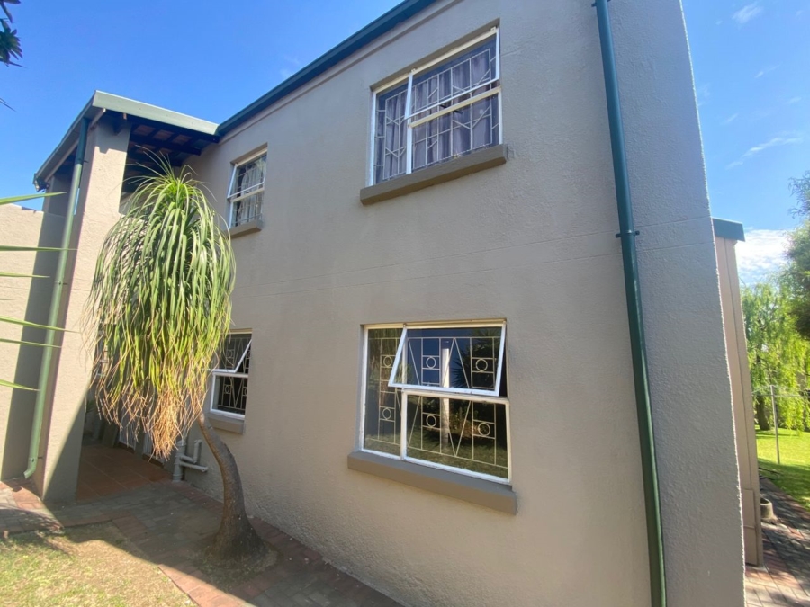 3 Bedroom Property for Sale in Safari Gardens North West